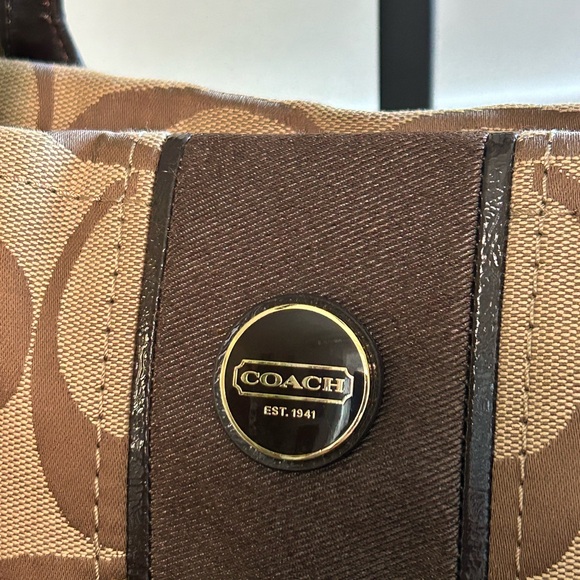 COACH H1380-F25771 Signature Strips Tote - Picture 5 of 10